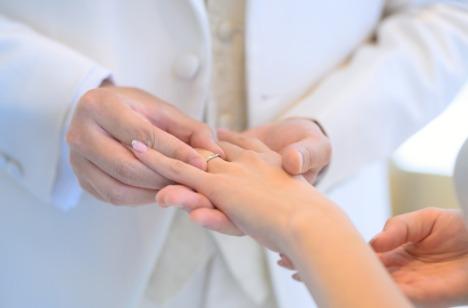 音楽と手作りを大切にしたアットホームな結婚式の挙式画像