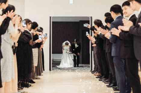 おふたりからゲスト様へ　愛と感謝の結婚式の挙式画像