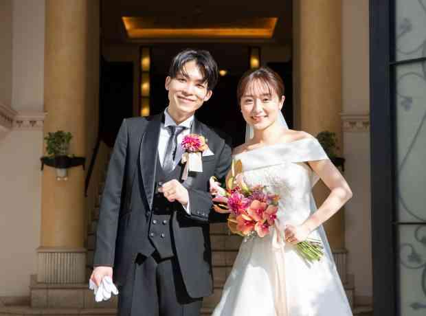 "特製レモンサワー"でゲストと一緒に楽しむ結婚式の挙式実例画像