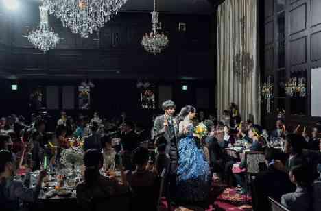 温かいスタッフのみなさんと作る結婚式の披露宴画像
