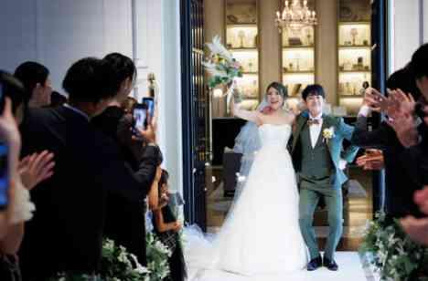 おふたりもゲストも全員自然体で楽しめるご結婚式の挙式画像