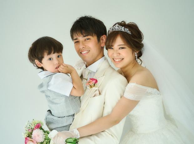お子様と愛犬と一緒に Family Weddingの挙式実例画像
