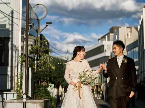 ふたりらしくおしゃれに 友人の皆様と会費制パーティの挙式実例画像