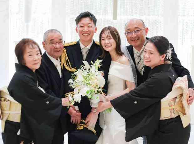感謝を伝えられおふたりらしい笑顔溢れる一日の挙式実例画像