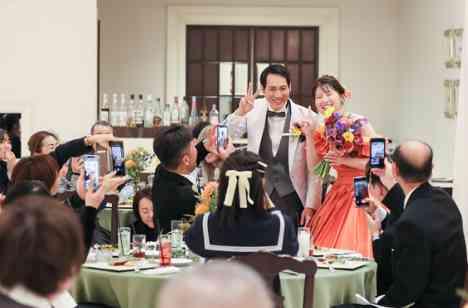 大切な家族・友人、そして「動物」に囲まれた結婚式の演出画像