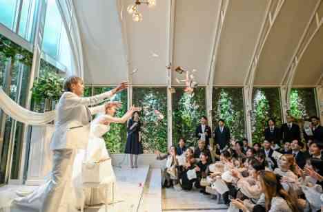 アーセンティア迎賓館を存分に使った結婚式の挙式画像