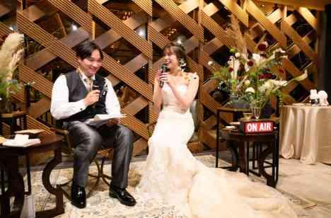 型にはまらないスタイルでゲストと楽しんだ結婚式の演出画像