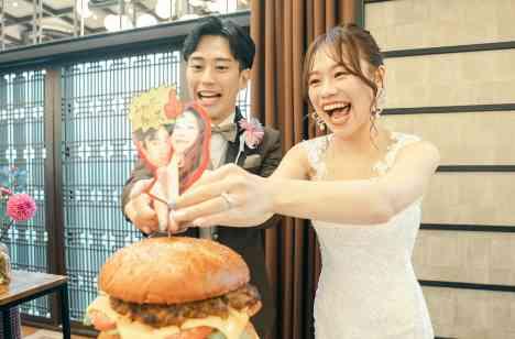 東京タワーを見ながら叶えた『全員が楽しめる結婚式』の演出画像