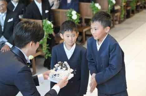 お2人はもちろんゲストの方も主役となった結婚式！の挙式画像