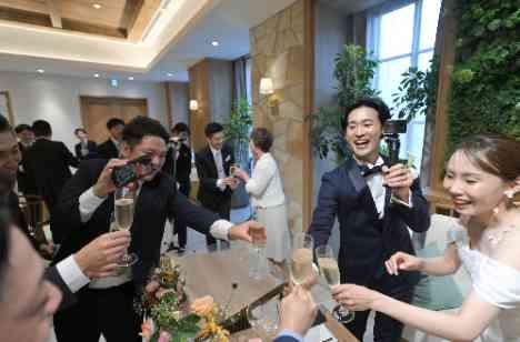 お2人はもちろんゲストの方も主役となった結婚式！の披露宴画像