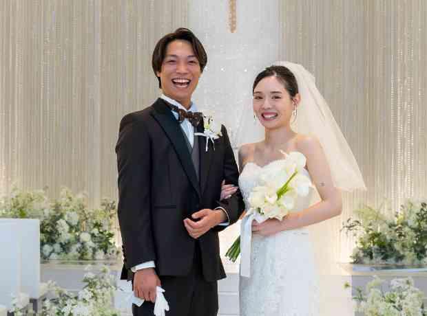 ゲストの皆様と楽しむアットホームな結婚式の挙式実例画像