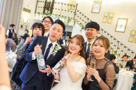 大好きな皆に囲まれて過ごす史上最幸の結婚式！の披露宴画像