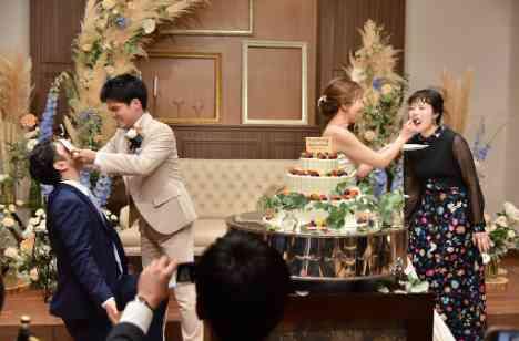 家族の絆が深まったウエディングパーティーの演出画像