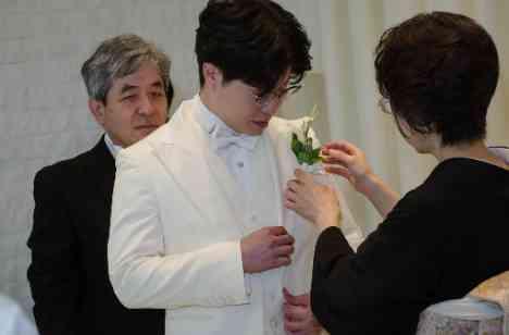 推しカラーでこだわりWedding☆の挙式画像