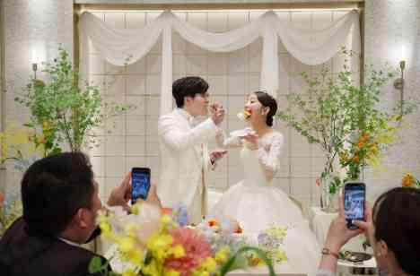 推しカラーでこだわりWedding☆の披露宴画像