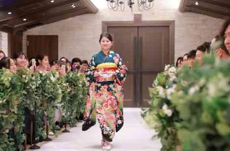 想いが溢れるHappy Wedding♡の挙式画像