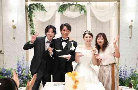 感謝の気持ちを込めたHappy Weddingの披露宴画像