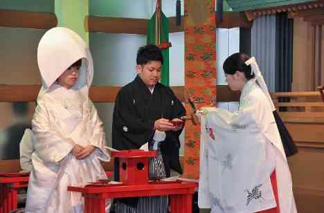 出雲殿で行う厳かな神前式の挙式画像