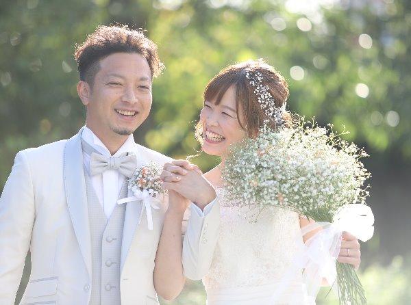 アットホームな結婚式の挙式実例画像