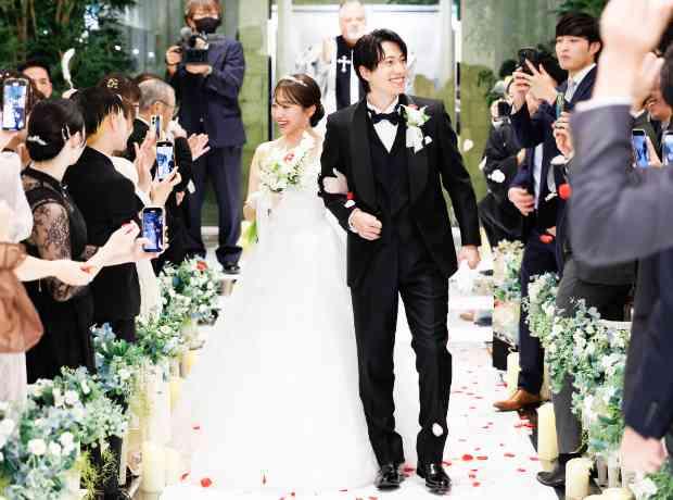 たくさんの笑顔に包まれた心温まるWEDDINGの挙式実例画像
