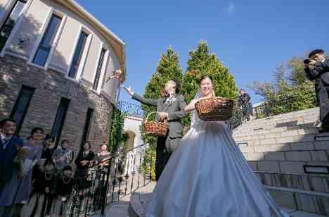 感謝の想いをカタチに…笑顔溢れる結婚式の披露宴画像