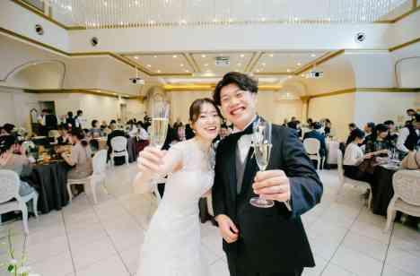 肩ひじ張らず自然体で叶えた、おふたりらしい結婚式の披露宴画像