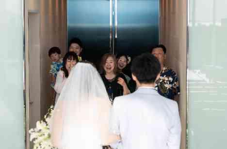 リゾート風なアットホームWedding☆の挙式画像