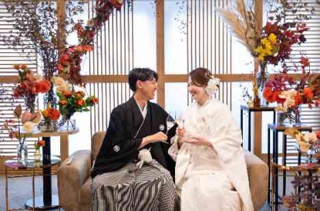厳かな神前式と感謝を伝えるアットホームなパーティの披露宴画像