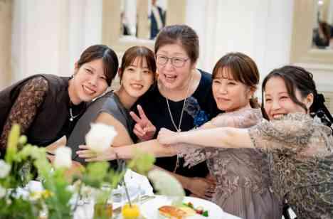 老若男女楽しんでいただけるカジュアルなパーティーの演出画像