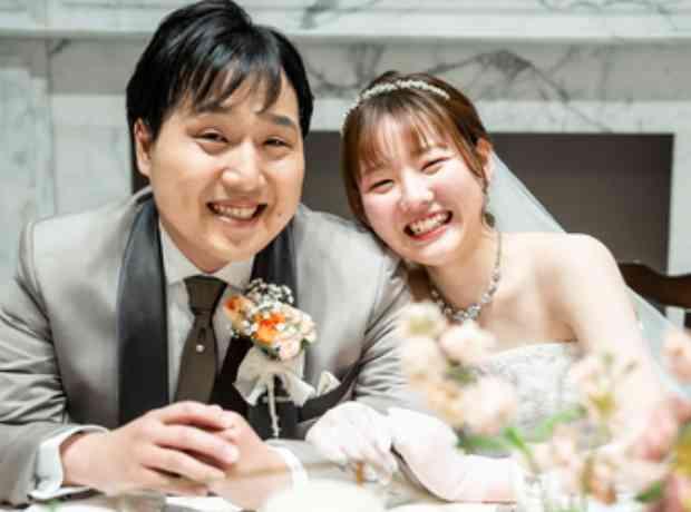「LOVE」で一杯な会場で「LOVE」なゲストと！の挙式実例画像