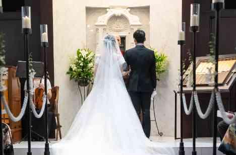 ゲストに楽しんでもらえるようこだわりで溢れた結婚式の挙式画像