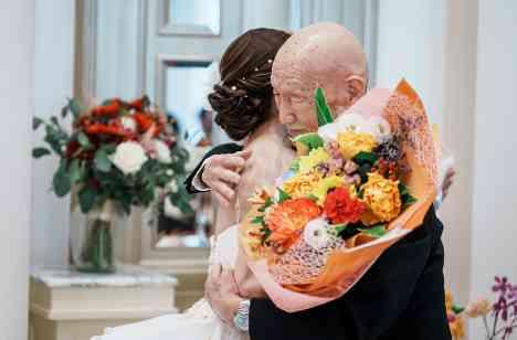 サプライズ溢れた一体感あふれる結婚式の披露宴画像