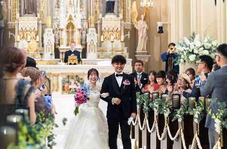 愛と笑顔に彩られたおしゃれな一日に!の挙式画像