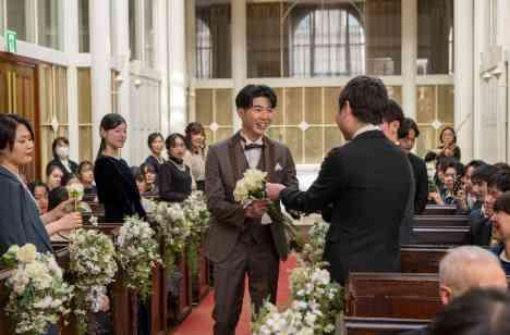 【ゲストと過ごす】アットホームweddingの挙式画像
