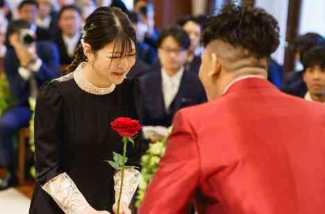 ゲストとの大切な時間　笑顔溢れるWEDDINGの挙式画像