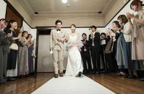 大切なゲストと一緒に創る特別なWeddingの挙式画像