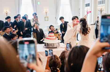 幸せいっぱいのお花畑の中で結婚式を・・の演出画像