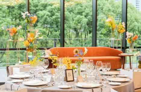 上質と温もりが調和するWEDDINGの挙式画像
