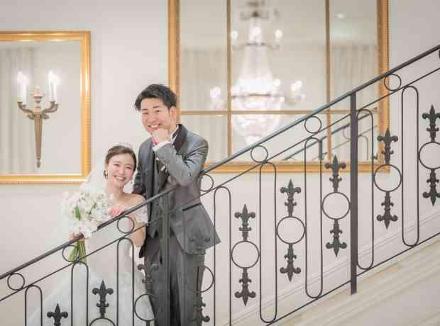 こだわり装飾　大人っぽい海外風Weddingの挙式実例画像