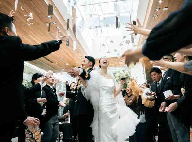 お互いの今までを全員で振り返る暖かいWEDDINGの挙式実例画像