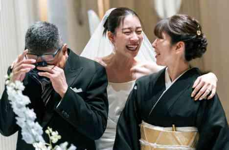 お互いの今までを全員で振り返る暖かいWEDDINGの演出画像