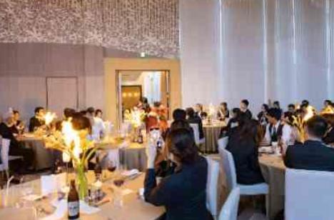 大切なゲストと創り上げるweddingの披露宴画像