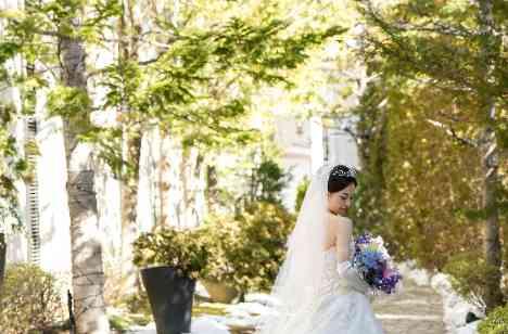 お子様と3人でのウェディングパーティーの準備・打ち合わせ画像