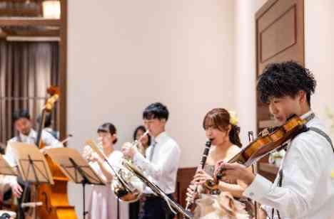 音楽のように心を満たす、春の特別な一日の演出画像