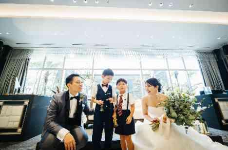 白×黒×キャンドルを散りばめた大人Weddingの挙式画像