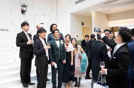 ゲスト参加型で世界に一つの二人らしい結婚式の挙式画像