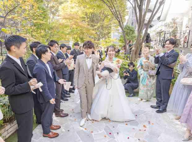 ワンちゃん猫ちゃんも家族として一緒に結婚式を◎の挙式実例画像
