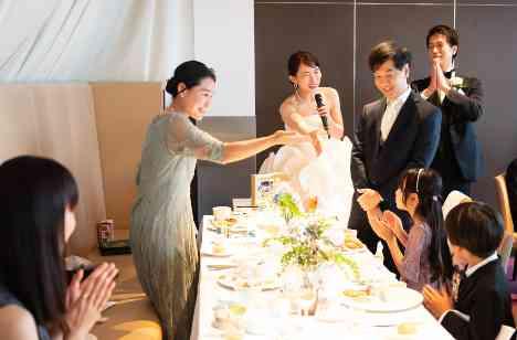 縁を大切にする!美味しいレストランウェディングの挙式画像