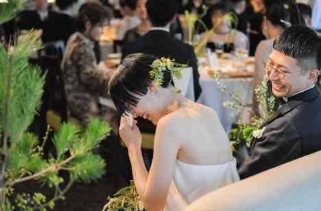 自然が大好きなおふたりらしさ溢れるWeddingの披露宴画像
