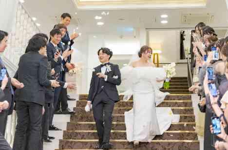 ゲストとのつながりを大切にする一日にの挙式画像